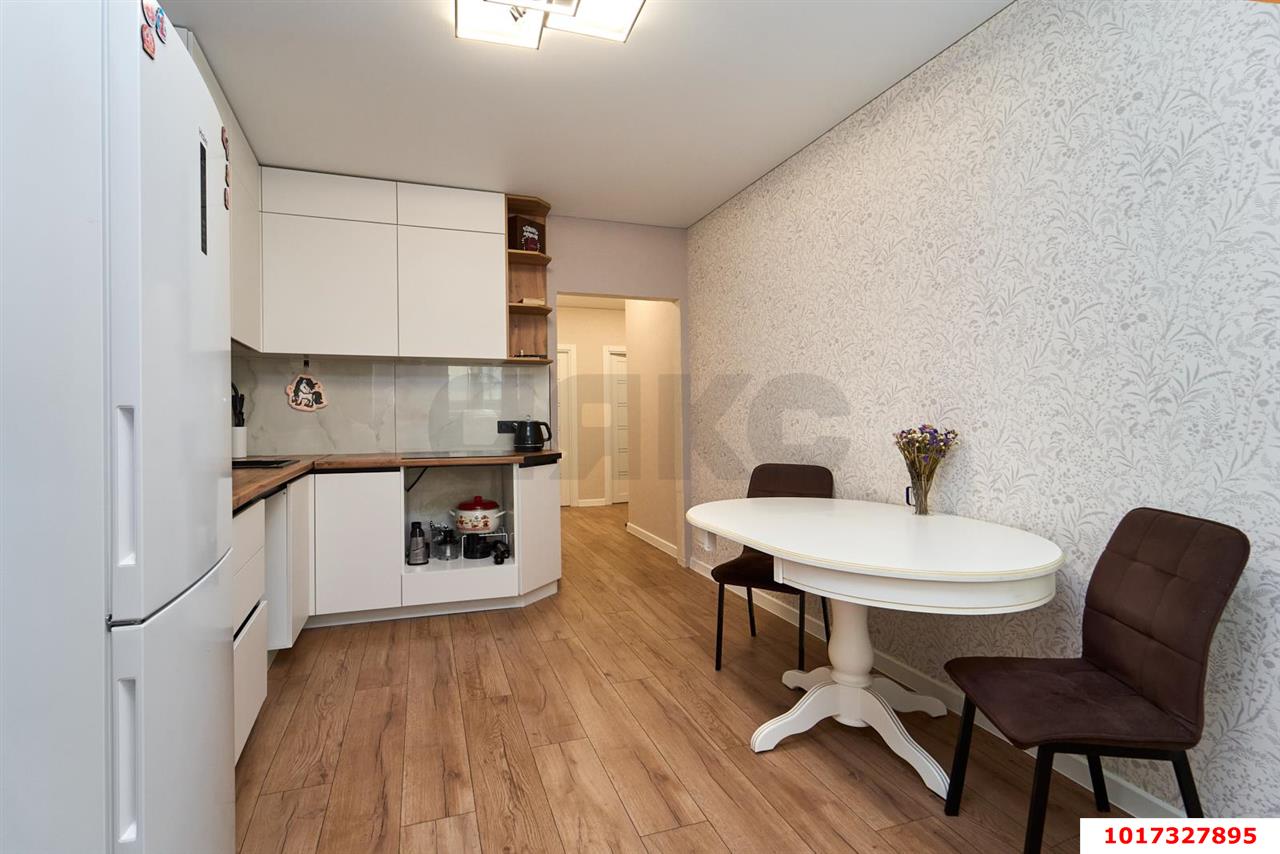 Фото №3: 2-комнатная квартира <span class="whitespace-nowrap">54 м²</span>, <span class="whitespace-nowrap">1/16 эт.</span> - Краснодар, Прикубанский внутригородской округ, ЖК Славянка, мкр. Славянский, ул. Заполярная, 39к6