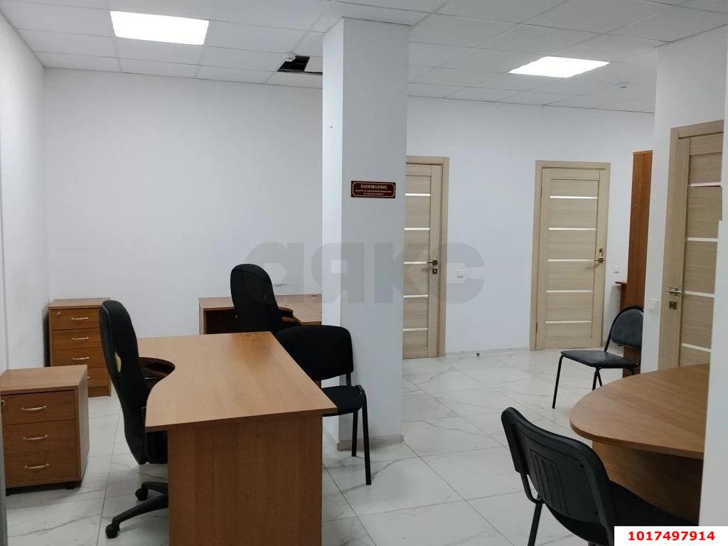 Фото №11: Торговое помещение <span class="whitespace-nowrap">70 м²</span>, <span class="whitespace-nowrap">1/18 эт.</span> - Краснодар, Прикубанский внутригородской округ, Восточно-Кругликовский, мкр. ЖК Барселона, ул. имени 40-летия Победы, 97