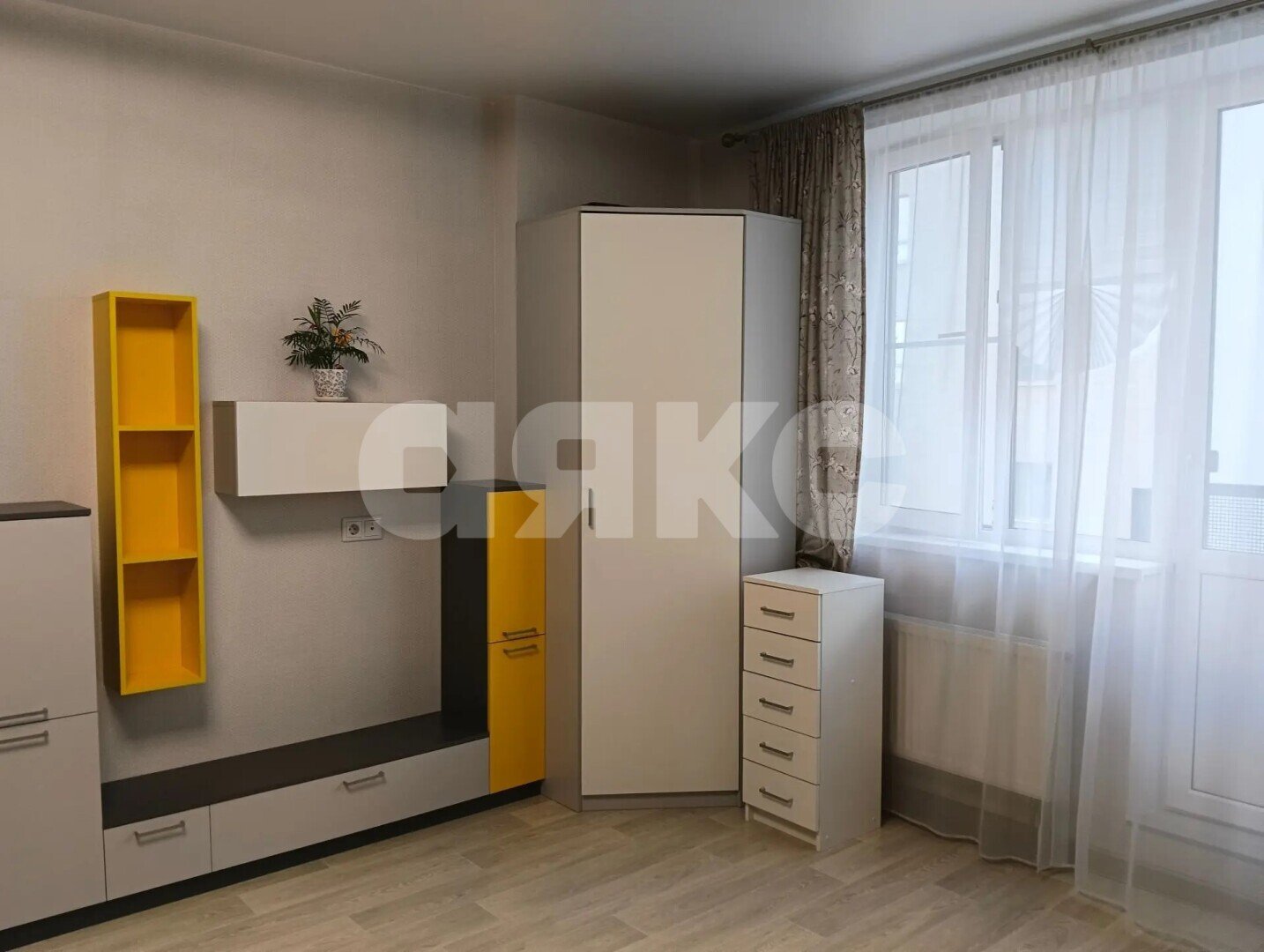 Фото №3: Студия <span class="whitespace-nowrap">32 м²</span>, <span class="whitespace-nowrap">5/21 эт.</span> - Волгоград, р. Центральный, ул. Пархоменко, 8А