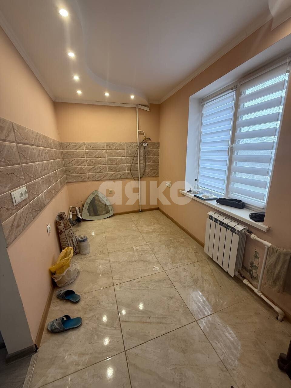 Фото №2: 1-комнатная квартира <span class="whitespace-nowrap">30 м²</span>, <span class="whitespace-nowrap">2/9 эт.</span> - Мариуполь, Левобережный, мкр. Восточный, пр-кт Маршала Жукова, 80