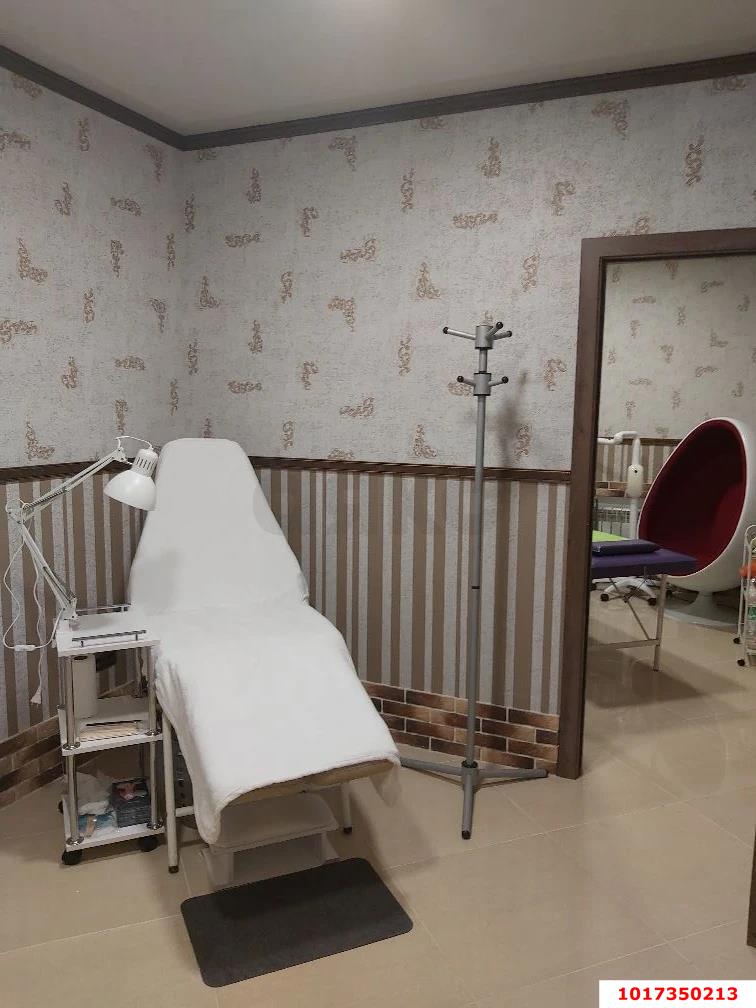 Фото №3: Торговое помещение <span class="whitespace-nowrap">51 м²</span>, <span class="whitespace-nowrap">-1/5 эт.</span> - Краснодар, Прикубанский внутригородской округ, мкр. Молодёжный, ул. Душистая, 59