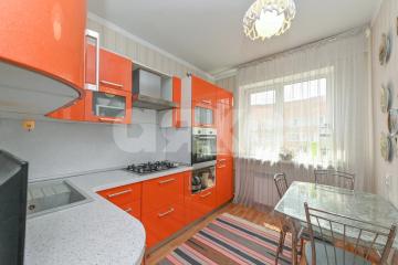 Фото №1: 2-комнатная квартира <span class="whitespace-nowrap">52 м²</span>, <span class="whitespace-nowrap">9/9 эт.</span> - Ростов-на-Дону, мкр. 2-й, ул. Ерёменко, 56/3