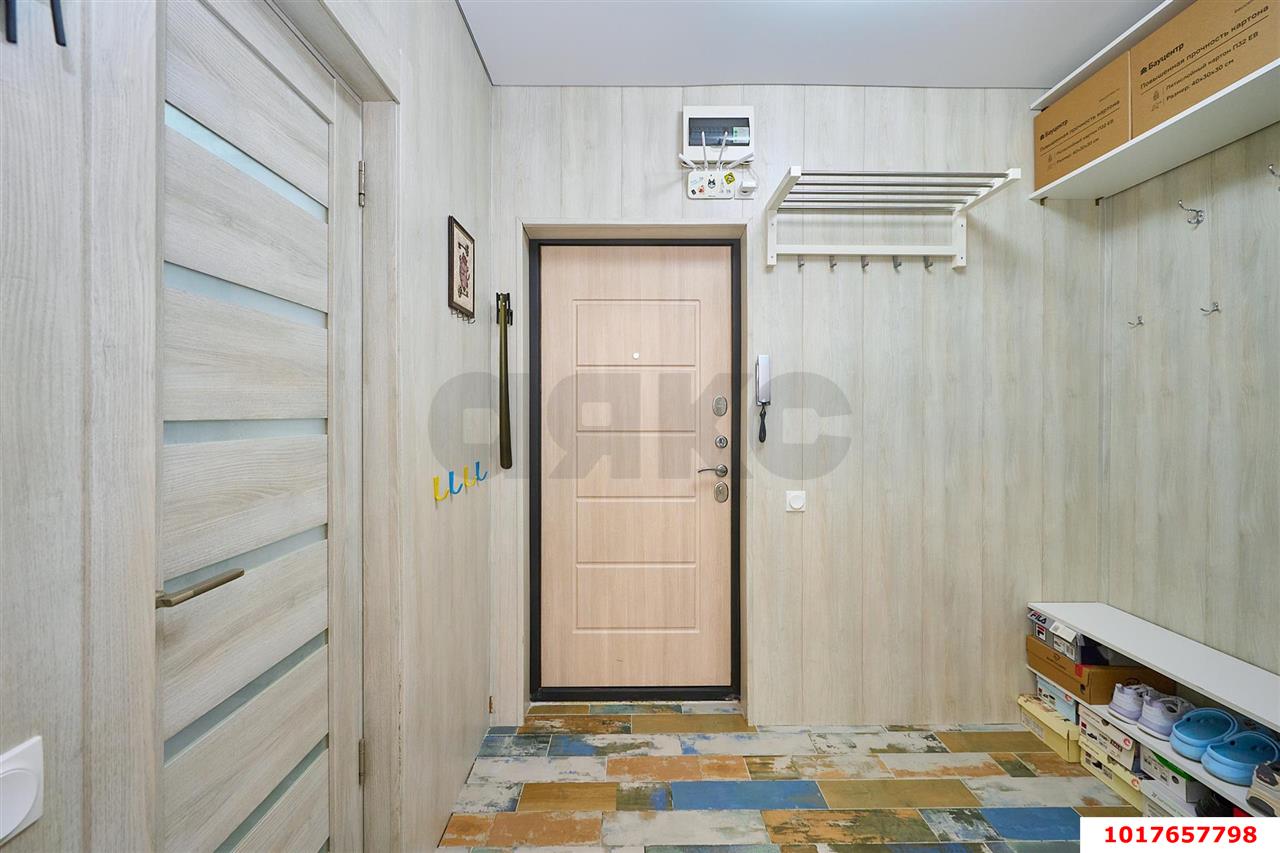 Фото №7: 1-комнатная квартира <span class="whitespace-nowrap">40 м²</span>, <span class="whitespace-nowrap">1/3 эт.</span> - Краснодар, Прикубанский внутригородской округ, Калинино, имени Петра Метальникова, мкр. ЖК Арбатский, ул. Цезаря Куникова, 18лит3