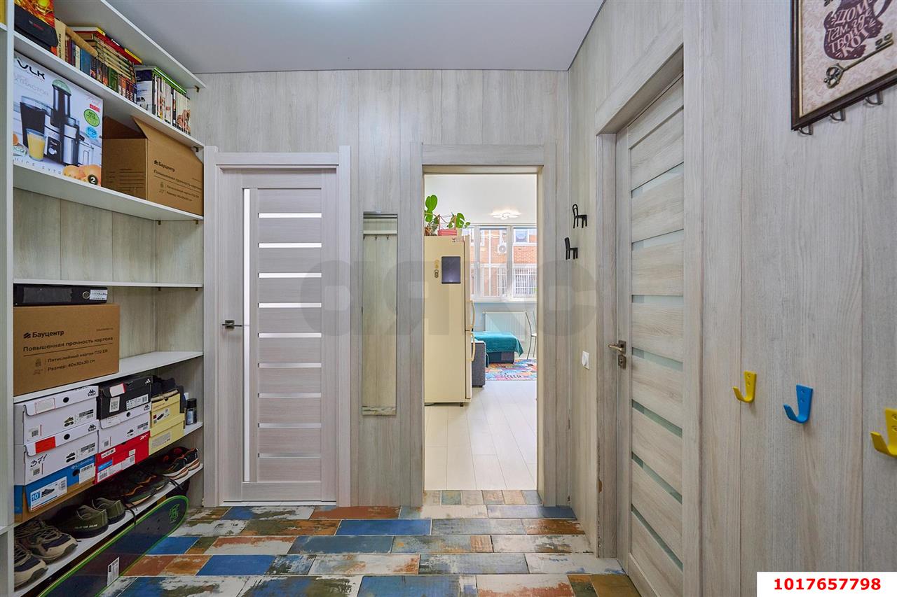 Фото №8: 1-комнатная квартира <span class="whitespace-nowrap">40 м²</span>, <span class="whitespace-nowrap">1/3 эт.</span> - Краснодар, Прикубанский внутригородской округ, Калинино, имени Петра Метальникова, мкр. ЖК Арбатский, ул. Цезаря Куникова, 18лит3
