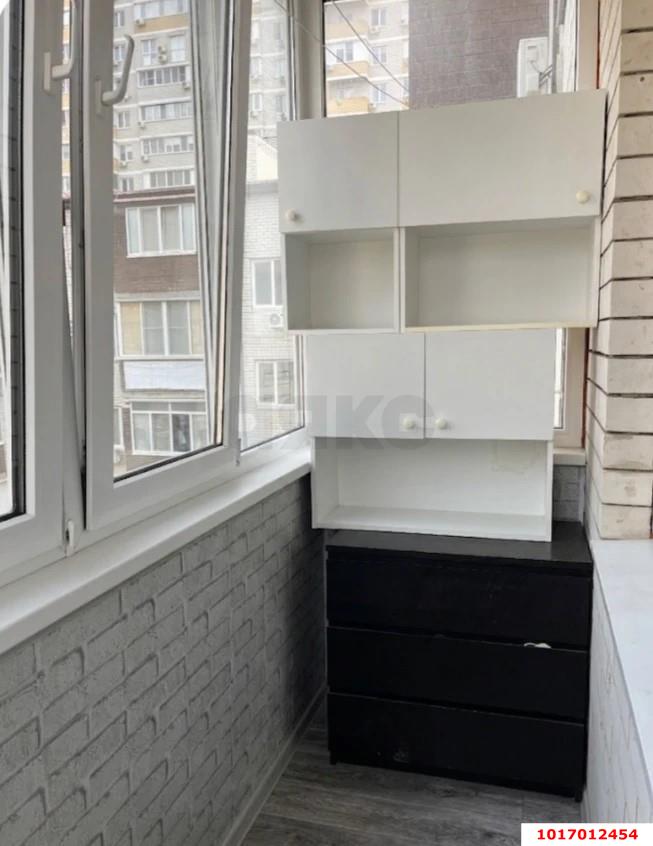 Фото №5: 1-комнатная квартира <span class="whitespace-nowrap">45 м²</span>, <span class="whitespace-nowrap">5/6 эт.</span> - Краснодар, Прикубанский внутригородской округ, мкр. Музыкальный, ул. имени Сергея Есенина, 110/1