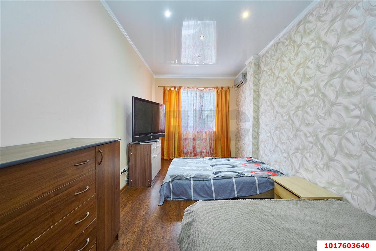 Фото №8: 1-комнатная квартира <span class="whitespace-nowrap">43 м²</span>, <span class="whitespace-nowrap">7/8 эт.</span> - Краснодар, Прикубанский внутригородской округ, мкр. Музыкальный, ул. имени Дунаевского И.И., 8