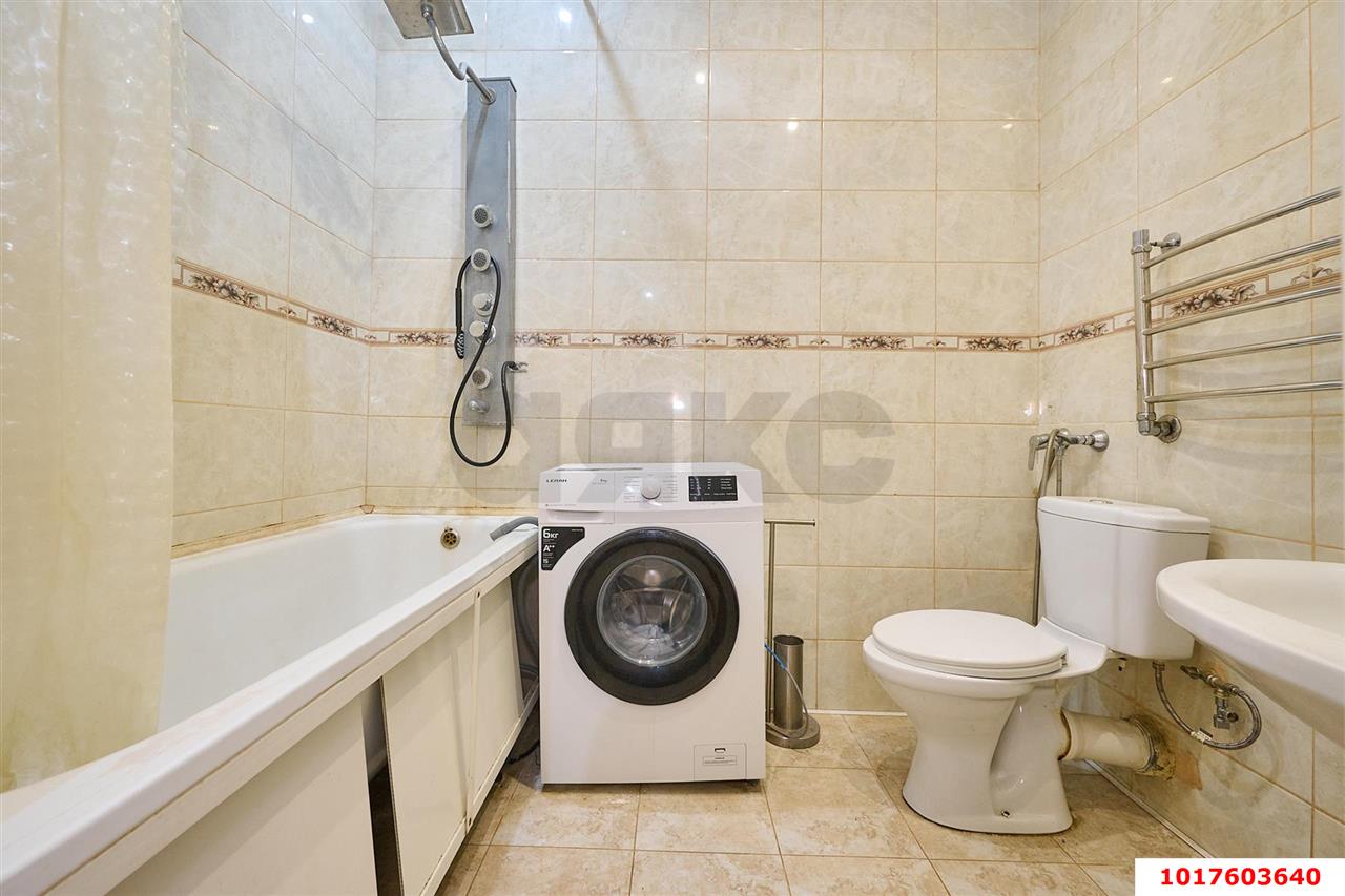 Фото №6: 1-комнатная квартира <span class="whitespace-nowrap">43 м²</span>, <span class="whitespace-nowrap">7/8 эт.</span> - Краснодар, Прикубанский внутригородской округ, мкр. Музыкальный, ул. имени Дунаевского И.И., 8