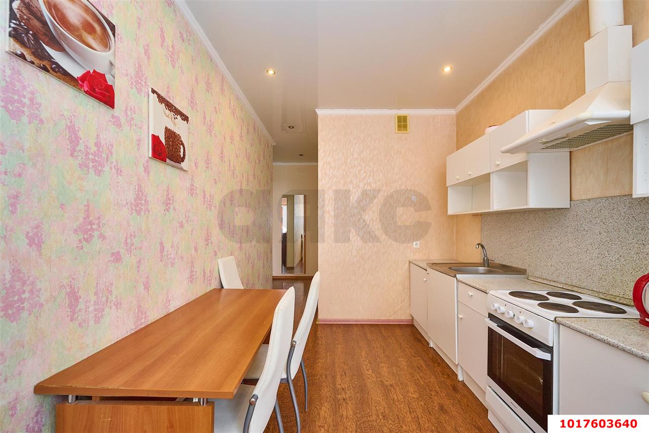 Фото №2: 1-комнатная квартира <span class="whitespace-nowrap">43 м²</span>, <span class="whitespace-nowrap">7/8 эт.</span> - Краснодар, Прикубанский внутригородской округ, мкр. Музыкальный, ул. имени Дунаевского И.И., 8