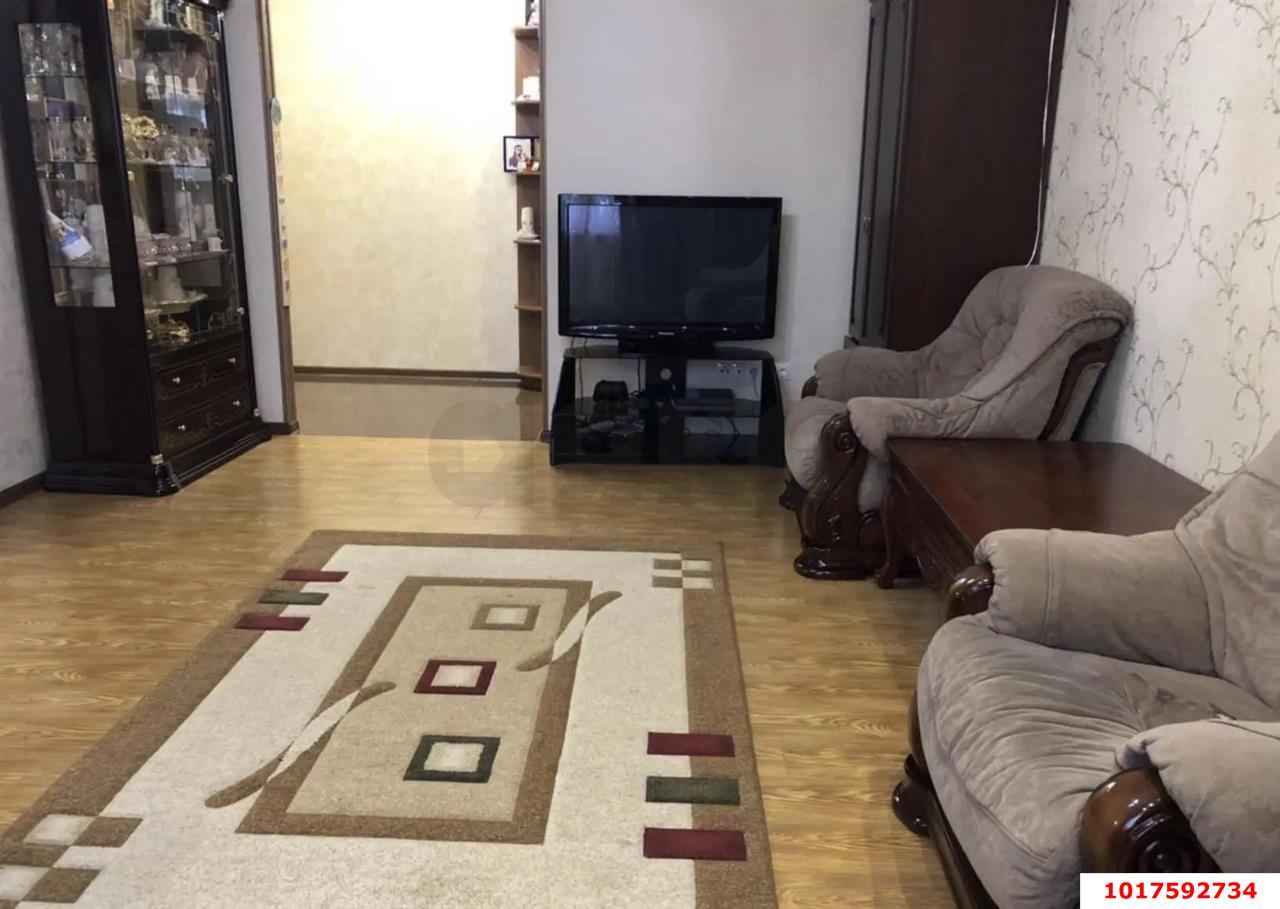 Фото №5: 2-комнатная квартира <span class="whitespace-nowrap">70 м²</span>, <span class="whitespace-nowrap">3/19 эт.</span> - Краснодар, Прикубанский внутригородской округ, мкр. Краевая Клиническая Больница, ул. Домбайская, 12