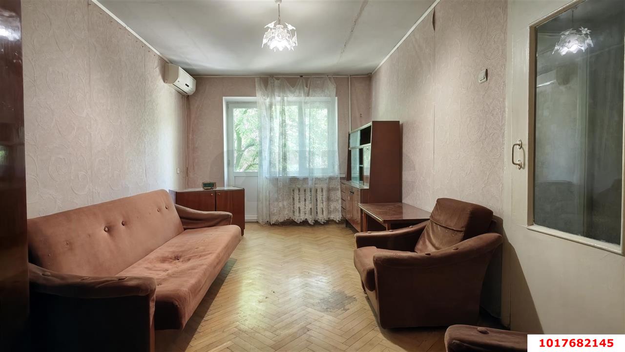 Фото №1: 2-комнатная квартира <span class="whitespace-nowrap">44 м²</span>, <span class="whitespace-nowrap">2/5 эт.</span> - Краснодар, Прикубанский внутригородской округ, мкр. Славянский, ул. Славянская, 65