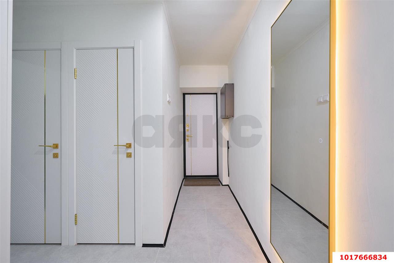 Фото №10: 3-комнатная квартира <span class="whitespace-nowrap">67 м²</span>, <span class="whitespace-nowrap">4/9 эт.</span> - Краснодар, Центральный внутригородской округ, мкр. Центральный, ул. Хакурате, 12
