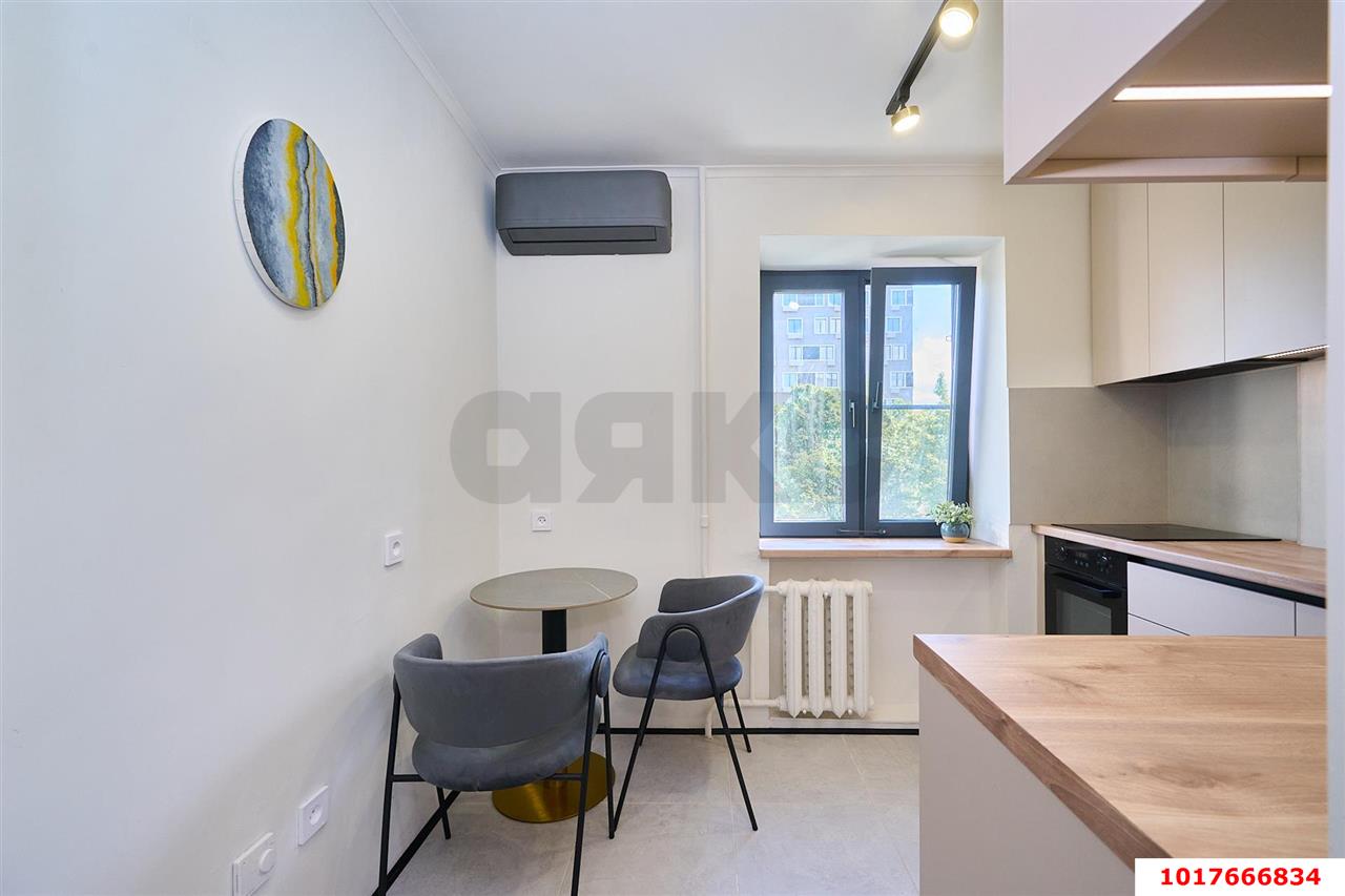 Фото №6: 3-комнатная квартира <span class="whitespace-nowrap">67 м²</span>, <span class="whitespace-nowrap">4/9 эт.</span> - Краснодар, Центральный внутригородской округ, мкр. Центральный, ул. Хакурате, 12