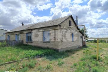 Фото №1: Таунхаус <span class="whitespace-nowrap">53 м²</span> <span class="whitespace-nowrap">+ 12.5 сот.</span>, <span class="whitespace-nowrap">1 эт.</span> - Царицын, п. Микоян, ул. Центральная