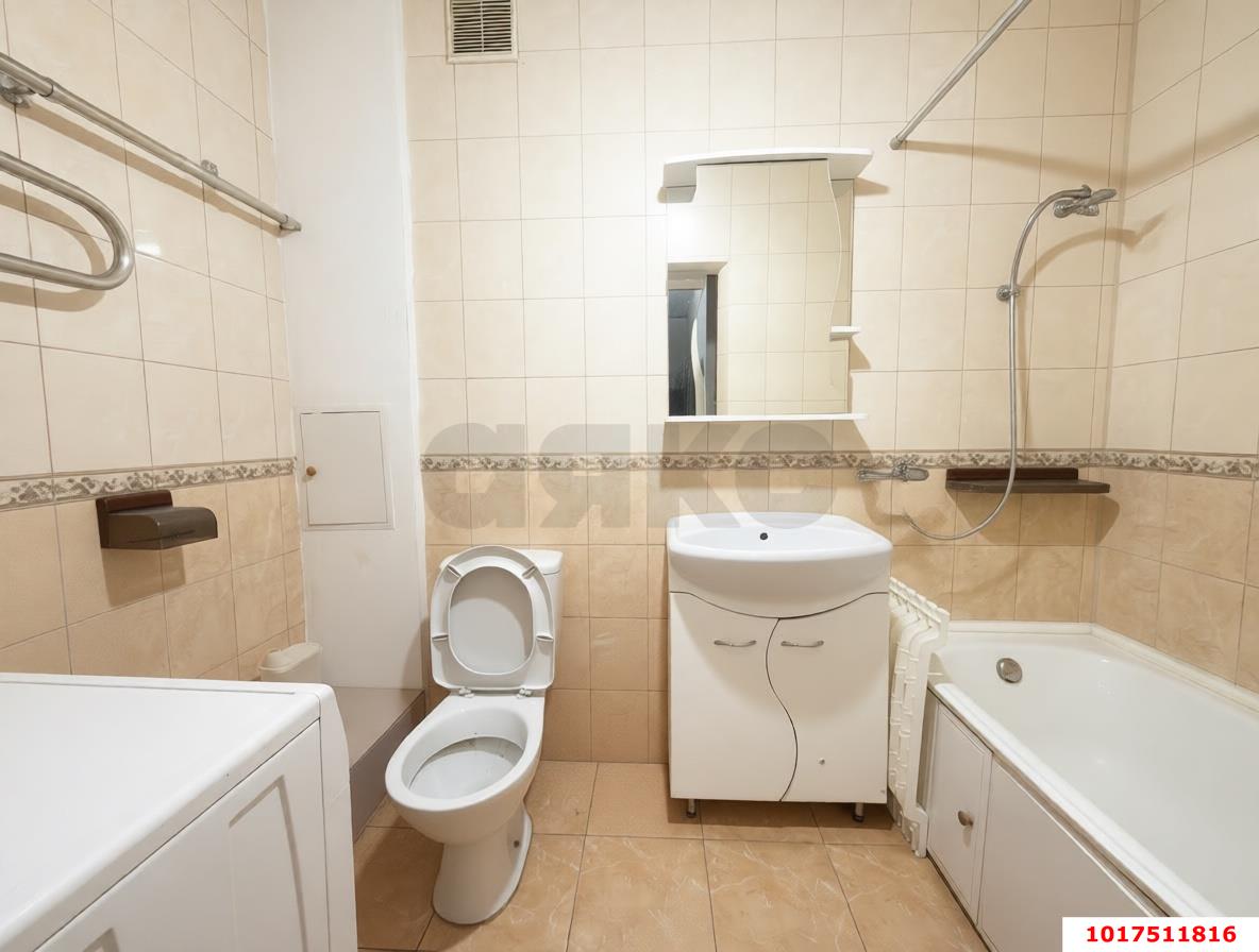 Фото №8: 2-комнатная квартира <span class="whitespace-nowrap">61 м²</span>, <span class="whitespace-nowrap">1/5 эт.</span> - Краснодар, Прикубанский внутригородской округ, мкр. Музыкальный, ул. имени Мусоргского М.П., 19