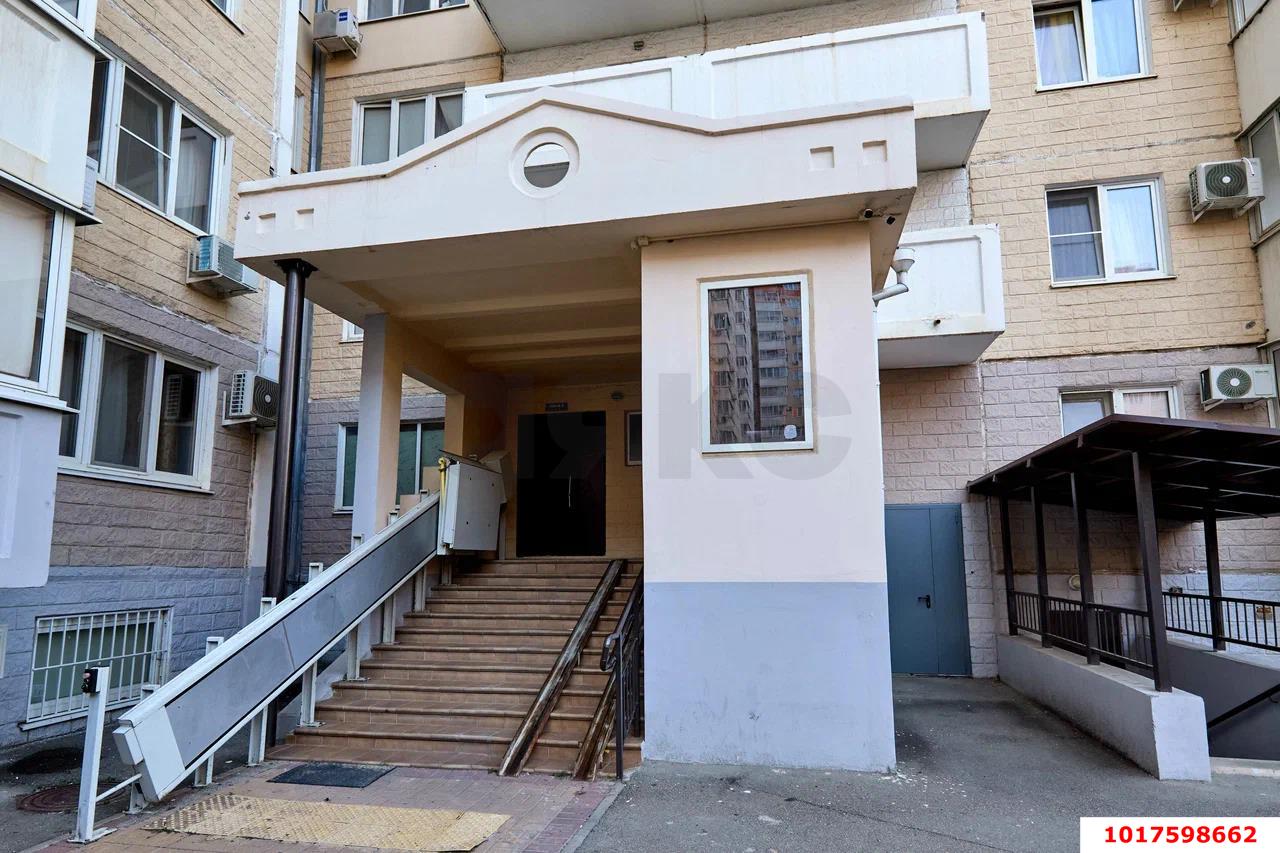 Фото №10: 2-комнатная квартира <span class="whitespace-nowrap">70 м²</span>, <span class="whitespace-nowrap">6/16 эт.</span> - Краснодар, Прикубанский внутригородской округ, мкр. Восточно-Кругликовский, ул. Героев-Разведчиков, 26