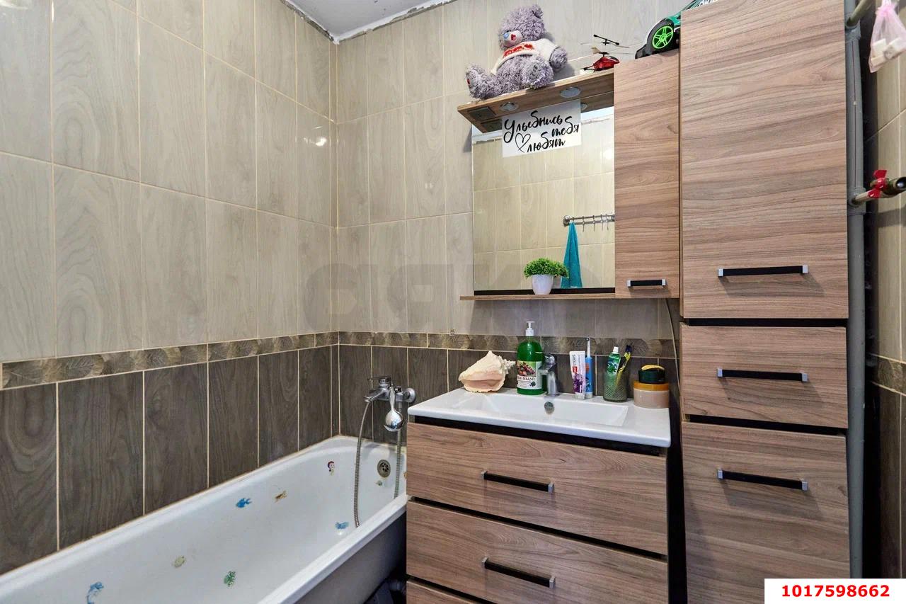 Фото №8: 2-комнатная квартира <span class="whitespace-nowrap">70 м²</span>, <span class="whitespace-nowrap">6/16 эт.</span> - Краснодар, Прикубанский внутригородской округ, мкр. Восточно-Кругликовский, ул. Героев-Разведчиков, 26