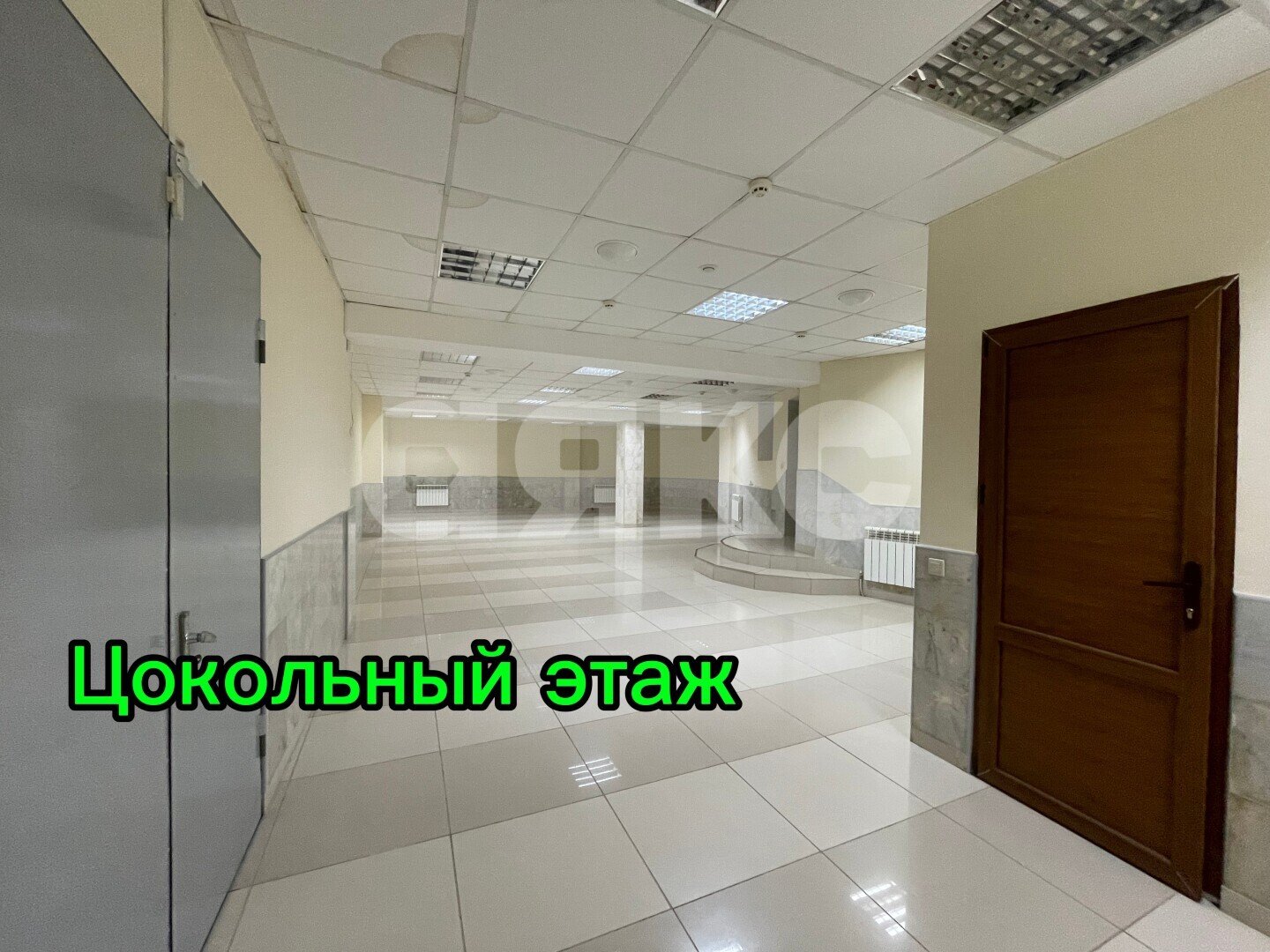 Фото №7: Коммерция <span class="whitespace-nowrap">130 м²</span>, <span class="whitespace-nowrap">1/3 эт.</span> - Майкоп, мкр. квартал Черёмушки, ул. Депутатская, 15