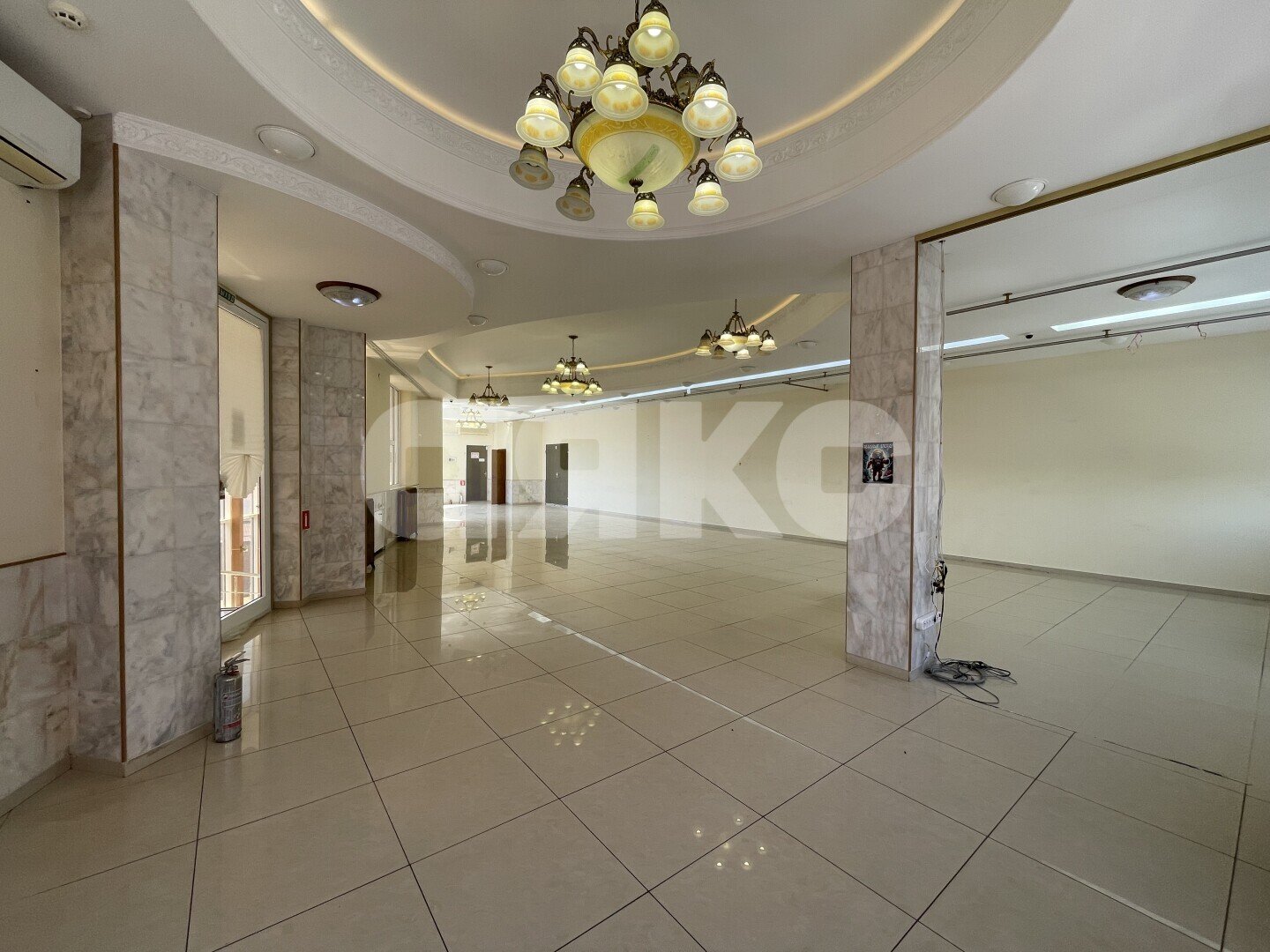 Фото №16: Коммерция <span class="whitespace-nowrap">130 м²</span>, <span class="whitespace-nowrap">1/3 эт.</span> - Майкоп, мкр. квартал Черёмушки, ул. Депутатская, 15