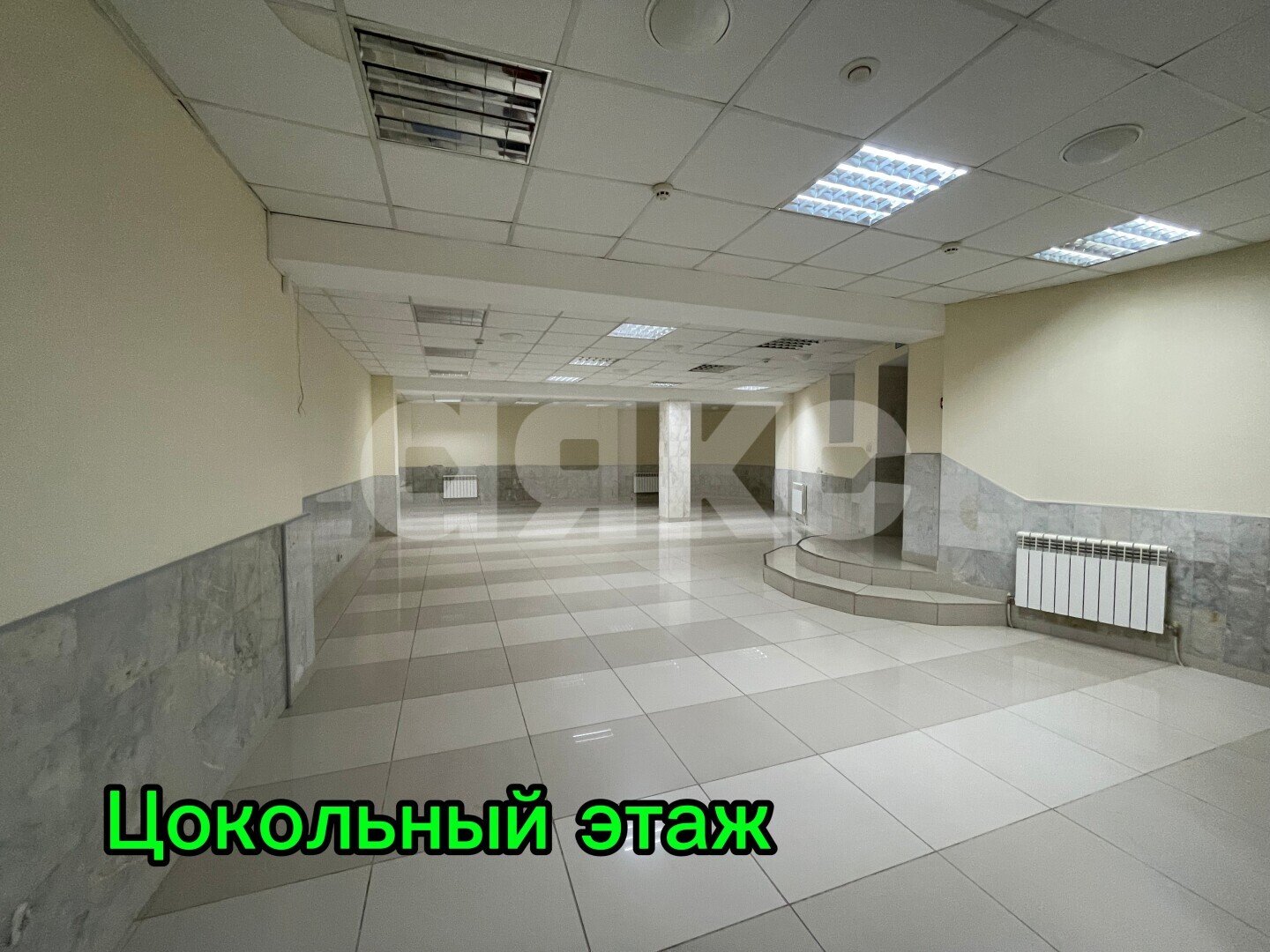 Фото №6: Коммерция <span class="whitespace-nowrap">130 м²</span>, <span class="whitespace-nowrap">1/3 эт.</span> - Майкоп, мкр. квартал Черёмушки, ул. Депутатская, 15