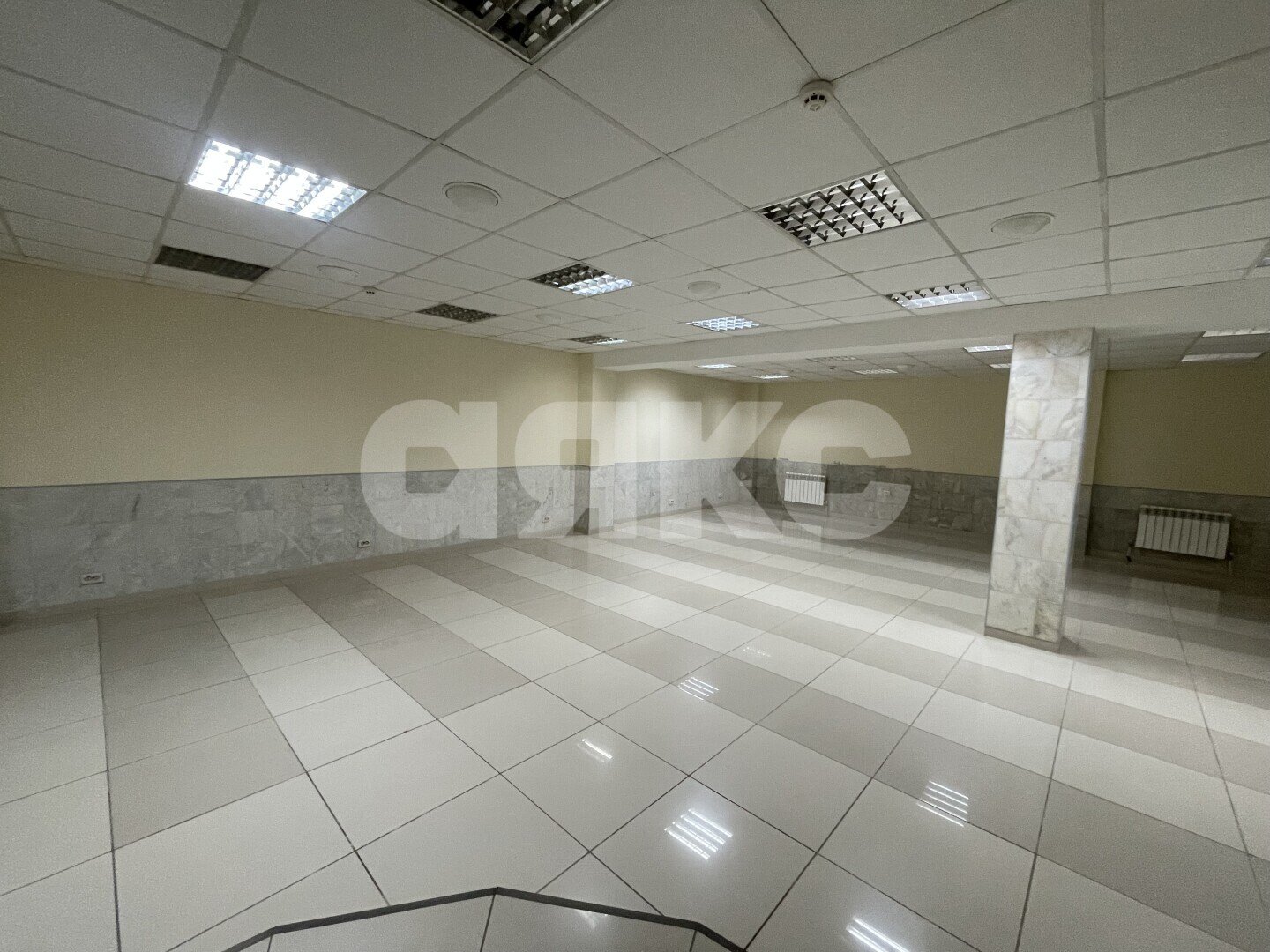 Фото №9: Коммерция <span class="whitespace-nowrap">130 м²</span>, <span class="whitespace-nowrap">1/3 эт.</span> - Майкоп, мкр. квартал Черёмушки, ул. Депутатская, 15