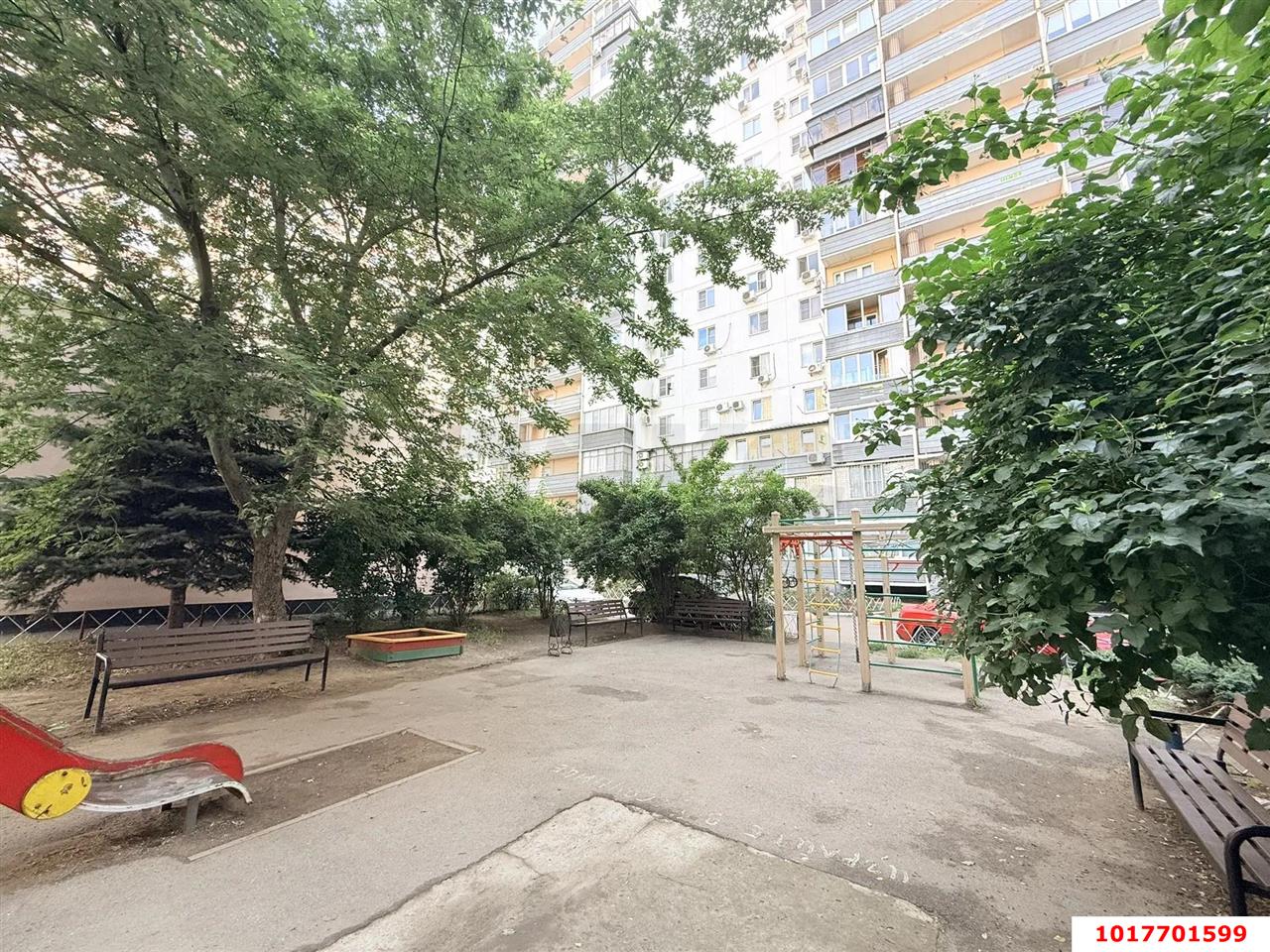 Фото №10: 2-комнатная квартира <span class="whitespace-nowrap">65 м²</span>, <span class="whitespace-nowrap">15/16 эт.</span> - Краснодар, Западный внутригородской округ, мкр. Юбилейный, б-р Платановый, 2