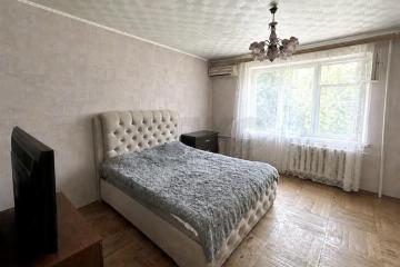 Фото №1: 2-комнатная квартира <span class="whitespace-nowrap">50 м²</span>, <span class="whitespace-nowrap">2/5 эт.</span> - Краснодар, мкр. Фестивальный, ул. имени Тургенева, 203