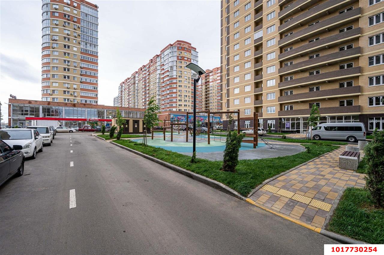Фото №12: 1-комнатная квартира <span class="whitespace-nowrap">33 м²</span>, <span class="whitespace-nowrap">16/24 эт.</span> - Краснодар, Прикубанский внутригородской округ, ЖК Лучший, мкр. имени Петра Метальникова, ул. Петра Метальникова, 38