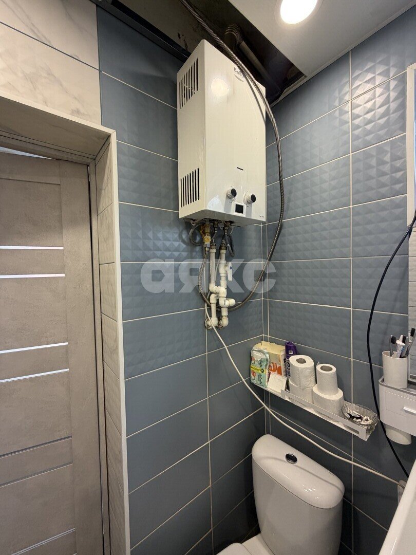 Фото №6: 2-комнатная квартира <span class="whitespace-nowrap">37 м²</span>, <span class="whitespace-nowrap">1/1 эт.</span> - Кореновск, ул. Коммунистическая, 11