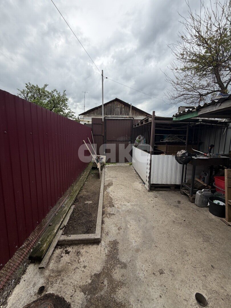 Фото №24: 2-комнатная квартира <span class="whitespace-nowrap">37 м²</span>, <span class="whitespace-nowrap">1/1 эт.</span> - Кореновск, ул. Коммунистическая, 11