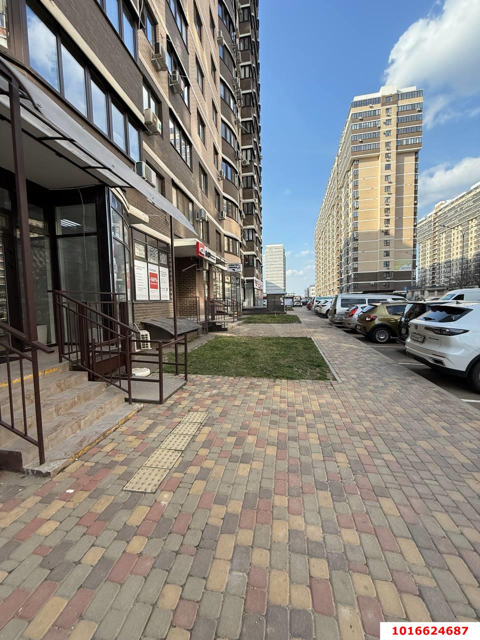 Фото №14: Торговое помещение <span class="whitespace-nowrap">95 м²</span>, <span class="whitespace-nowrap">1/17 эт.</span> - Краснодар, Прикубанский внутригородской округ, имени Петра Метальникова, мкр. жилой комплекс Победа-2, ул. Цезаря Куникова, 35