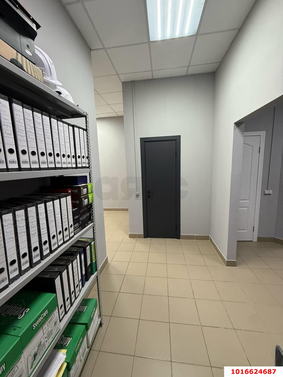 Фото №16: Торговое помещение <span class="whitespace-nowrap">95 м²</span>, <span class="whitespace-nowrap">1/17 эт.</span> - Краснодар, Прикубанский внутригородской округ, имени Петра Метальникова, мкр. жилой комплекс Победа-2, ул. Цезаря Куникова, 35