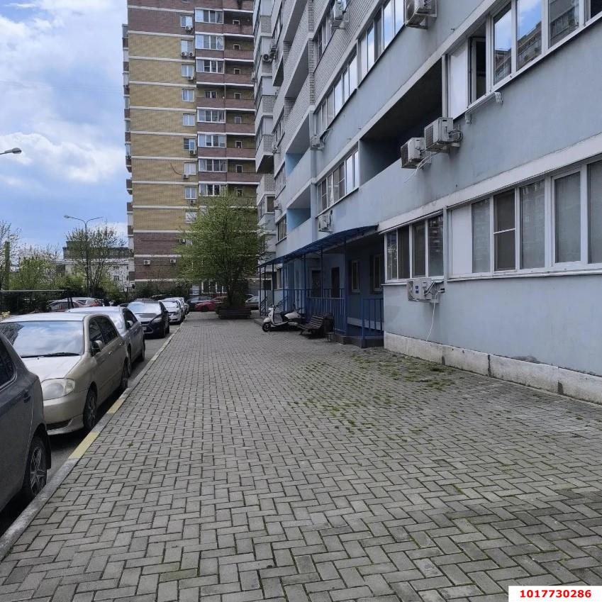 Фото №6: Офисное помещение <span class="whitespace-nowrap">42 м²</span>, <span class="whitespace-nowrap">-1/17 эт.</span> - Краснодар, Прикубанский внутригородской округ, имени Петра Метальникова, мкр. ЖК Три Кита, ул. Московская, 131к3