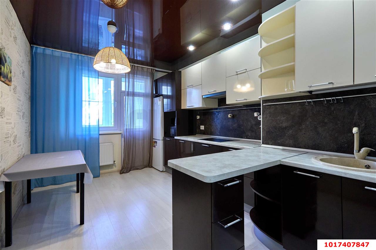 Фото №3: 1-комнатная квартира <span class="whitespace-nowrap">49 м²</span>, <span class="whitespace-nowrap">3/9 эт.</span> - Краснодар, Прикубанский внутригородской округ, мкр. Музыкальный, ул. имени Мусоргского М.П., 11