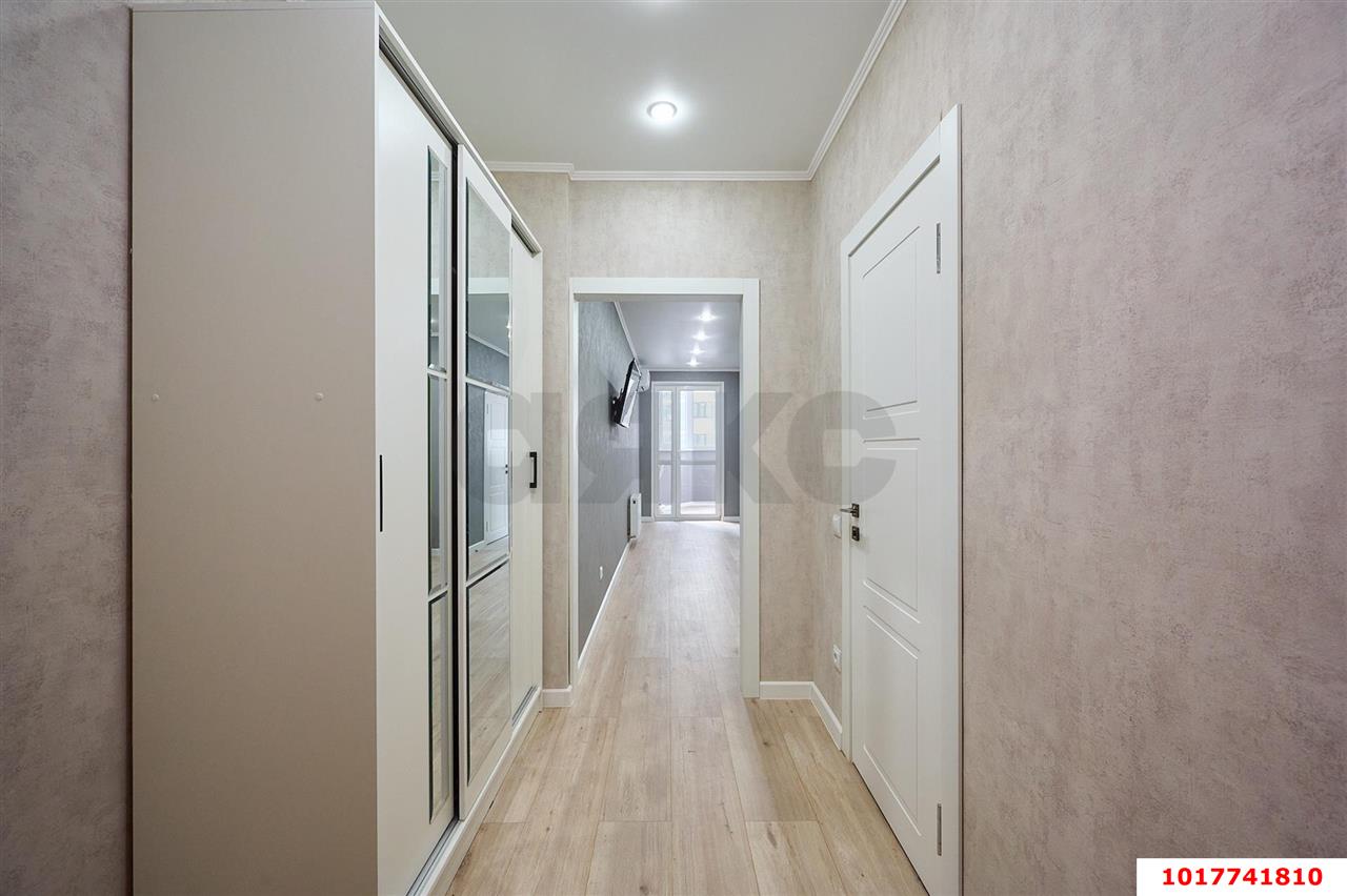 Фото №11: 2-комнатная квартира <span class="whitespace-nowrap">47 м²</span>, <span class="whitespace-nowrap">11/16 эт.</span> - Краснодар, Прикубанский внутригородской округ, Россинского, мкр. жилой комплекс Дружный-2, б-р Адмиралтейский, 3к1