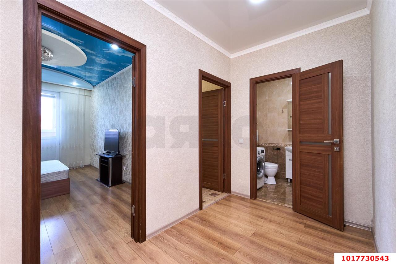 Фото №7: 1-комнатная квартира <span class="whitespace-nowrap">45 м²</span>, <span class="whitespace-nowrap">2/16 эт.</span> - Краснодар, Прикубанский внутригородской округ, жилой комплекс Времена Года-2, мкр. имени Петра Метальникова, ул. Петра Метальникова, 26