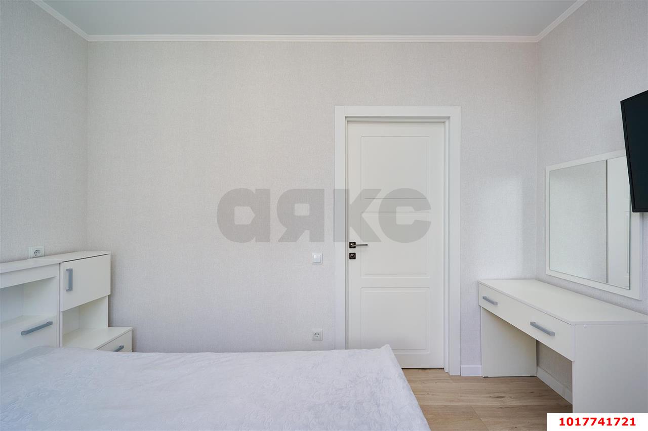Фото №8: 2-комнатная квартира <span class="whitespace-nowrap">60 м²</span>, <span class="whitespace-nowrap">14/16 эт.</span> - Краснодар, Прикубанский внутригородской округ, Россинского, мкр. жилой комплекс Дружный, ул. Адмирала Серебрякова, 3к2