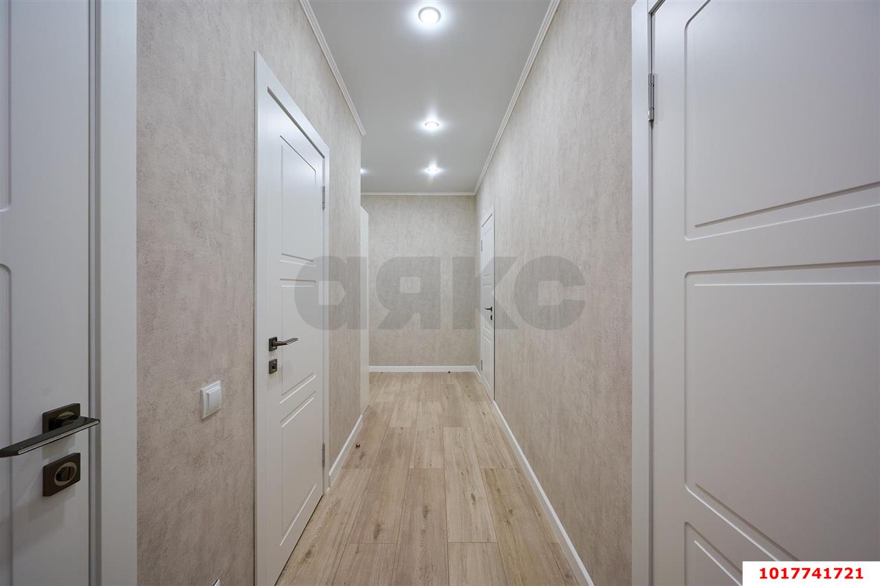 Фото №10: 2-комнатная квартира <span class="whitespace-nowrap">60 м²</span>, <span class="whitespace-nowrap">14/16 эт.</span> - Краснодар, Прикубанский внутригородской округ, Россинского, мкр. жилой комплекс Дружный, ул. Адмирала Серебрякова, 3к2