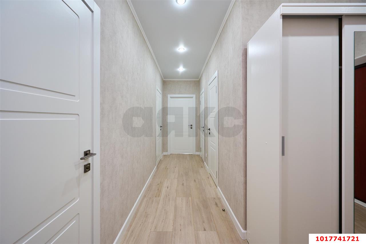 Фото №11: 2-комнатная квартира <span class="whitespace-nowrap">60 м²</span>, <span class="whitespace-nowrap">14/16 эт.</span> - Краснодар, Прикубанский внутригородской округ, Россинского, мкр. жилой комплекс Дружный, ул. Адмирала Серебрякова, 3к2