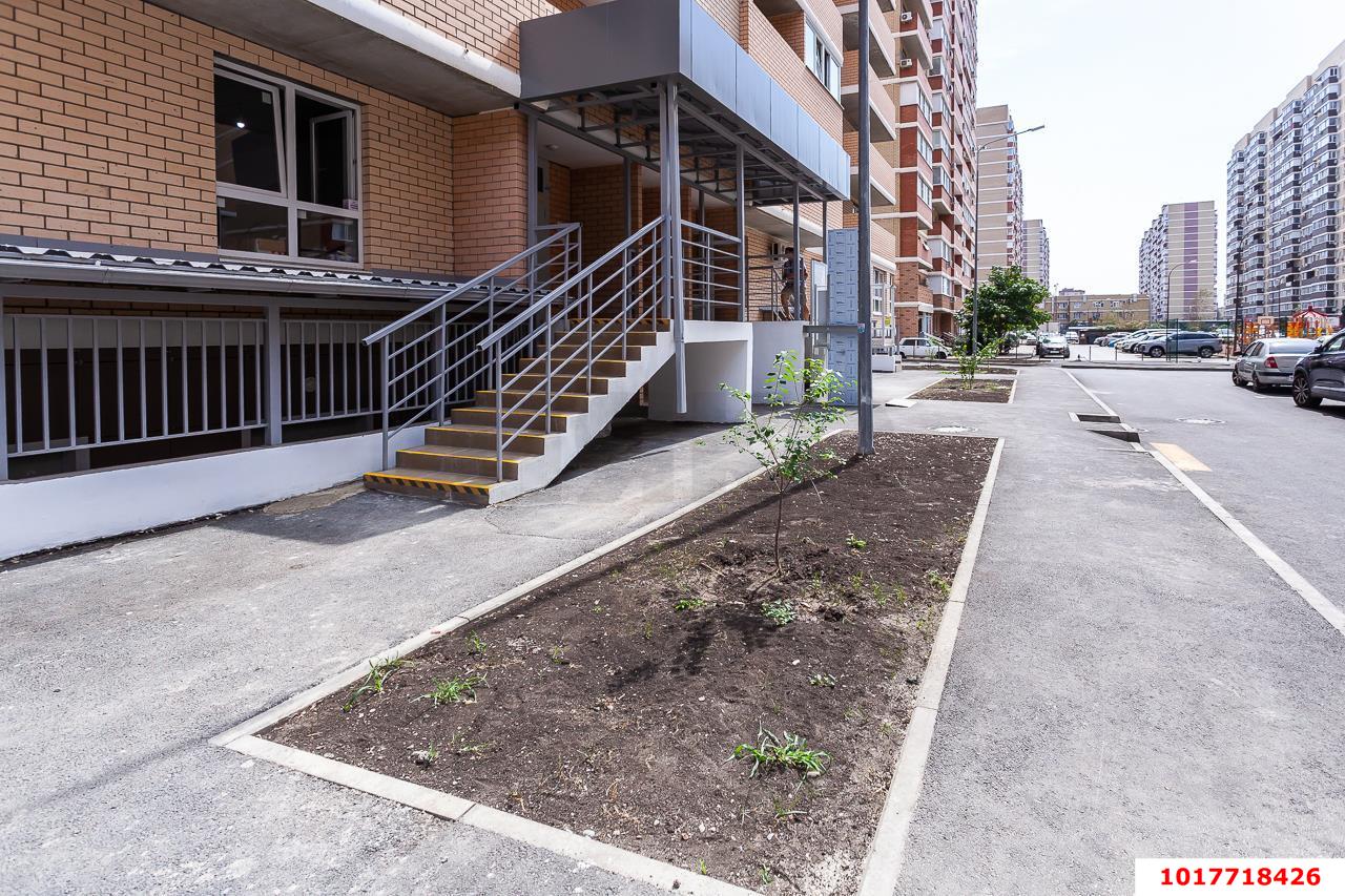 Фото №8: Студия <span class="whitespace-nowrap">26 м²</span>, <span class="whitespace-nowrap">17/19 эт.</span> - Краснодар, Прикубанский внутригородской округ, жилой комплекс Времена Года-2, мкр. имени Петра Метальникова, ул. Петра Метальникова, 26