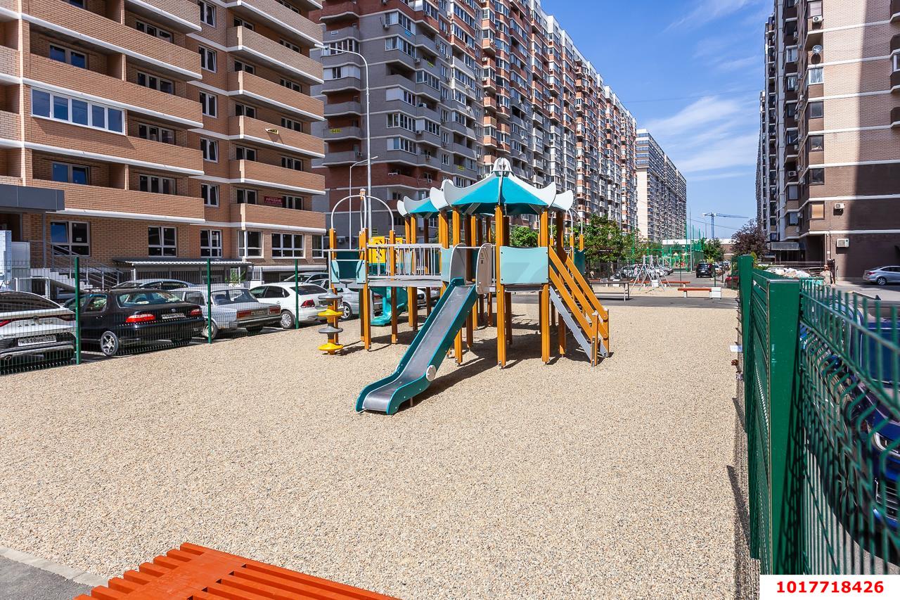 Фото №7: Студия <span class="whitespace-nowrap">26 м²</span>, <span class="whitespace-nowrap">17/19 эт.</span> - Краснодар, Прикубанский внутригородской округ, жилой комплекс Времена Года-2, мкр. имени Петра Метальникова, ул. Петра Метальникова, 26