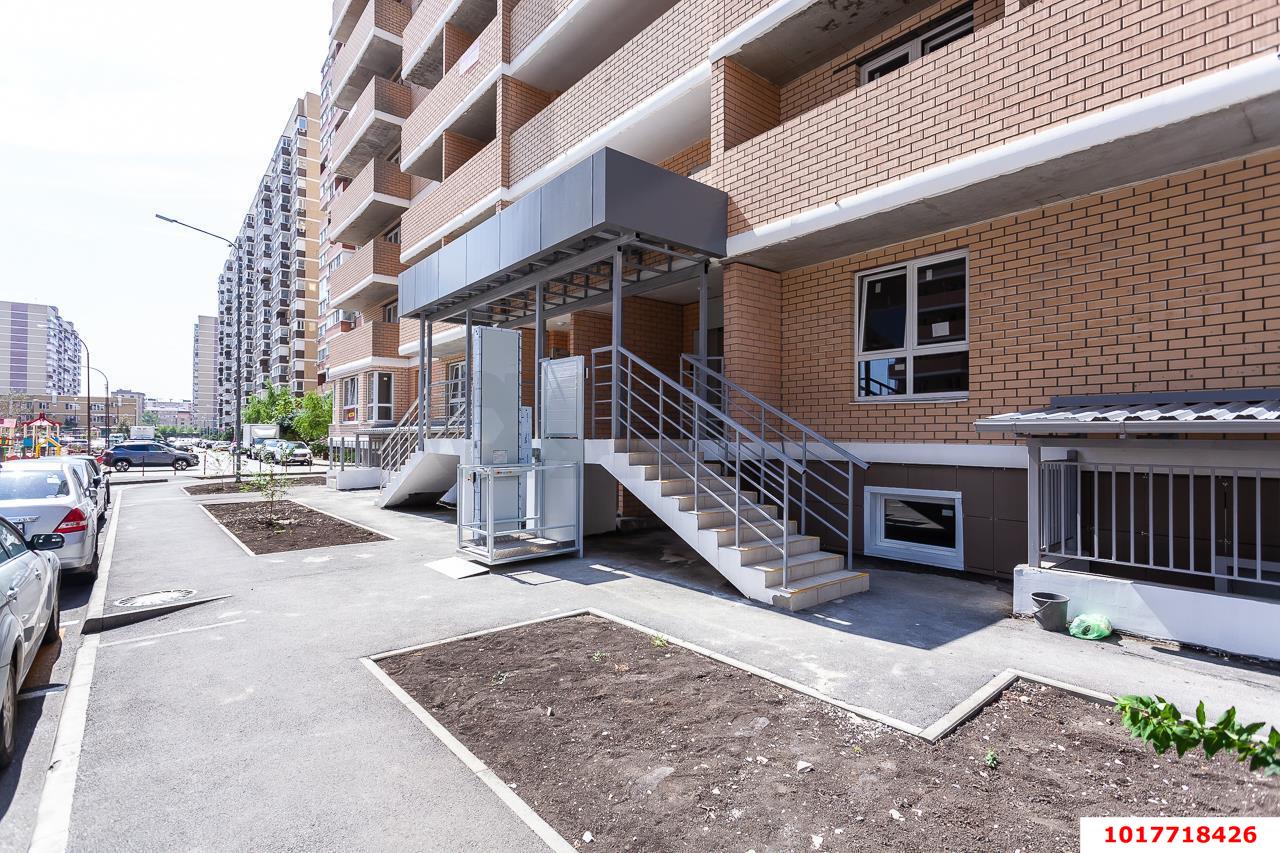 Фото №5: Студия <span class="whitespace-nowrap">26 м²</span>, <span class="whitespace-nowrap">17/19 эт.</span> - Краснодар, Прикубанский внутригородской округ, жилой комплекс Времена Года-2, мкр. имени Петра Метальникова, ул. Петра Метальникова, 26