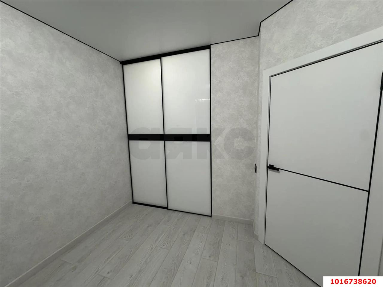 Фото №6: 1-комнатная квартира <span class="whitespace-nowrap">33 м²</span>, <span class="whitespace-nowrap">17/18 эт.</span> - Краснодар, Прикубанский внутригородской округ, мкр. ЖК Архитектор, ул. Наставников, 14