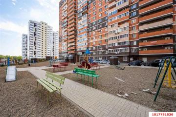Фото №1: 2-комнатная квартира <span class="whitespace-nowrap">61 м²</span>, <span class="whitespace-nowrap">11/17 эт.</span> - Краснодар, мкр. Почтовый, пр-кт имени писателя Знаменского, 9к3