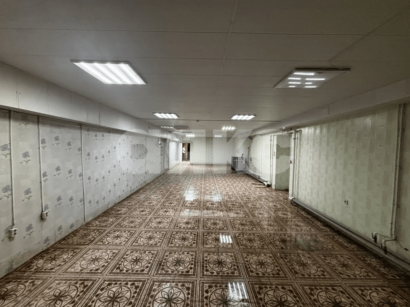 Фото №20: Торговое помещение <span class="whitespace-nowrap">540 м²</span>, <span class="whitespace-nowrap">-1/5 эт.</span> - Волгоград, Кировский, мкр. Развилка, ул. Кирова, 145