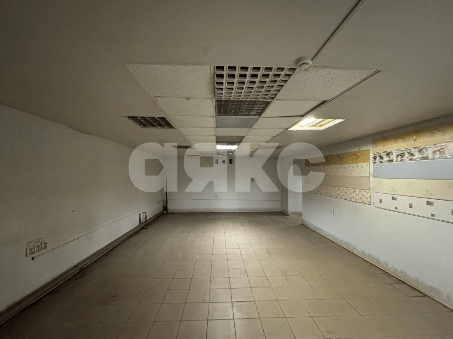 Фото №19: Торговое помещение <span class="whitespace-nowrap">540 м²</span>, <span class="whitespace-nowrap">-1/5 эт.</span> - Волгоград, Кировский, мкр. Развилка, ул. Кирова, 145