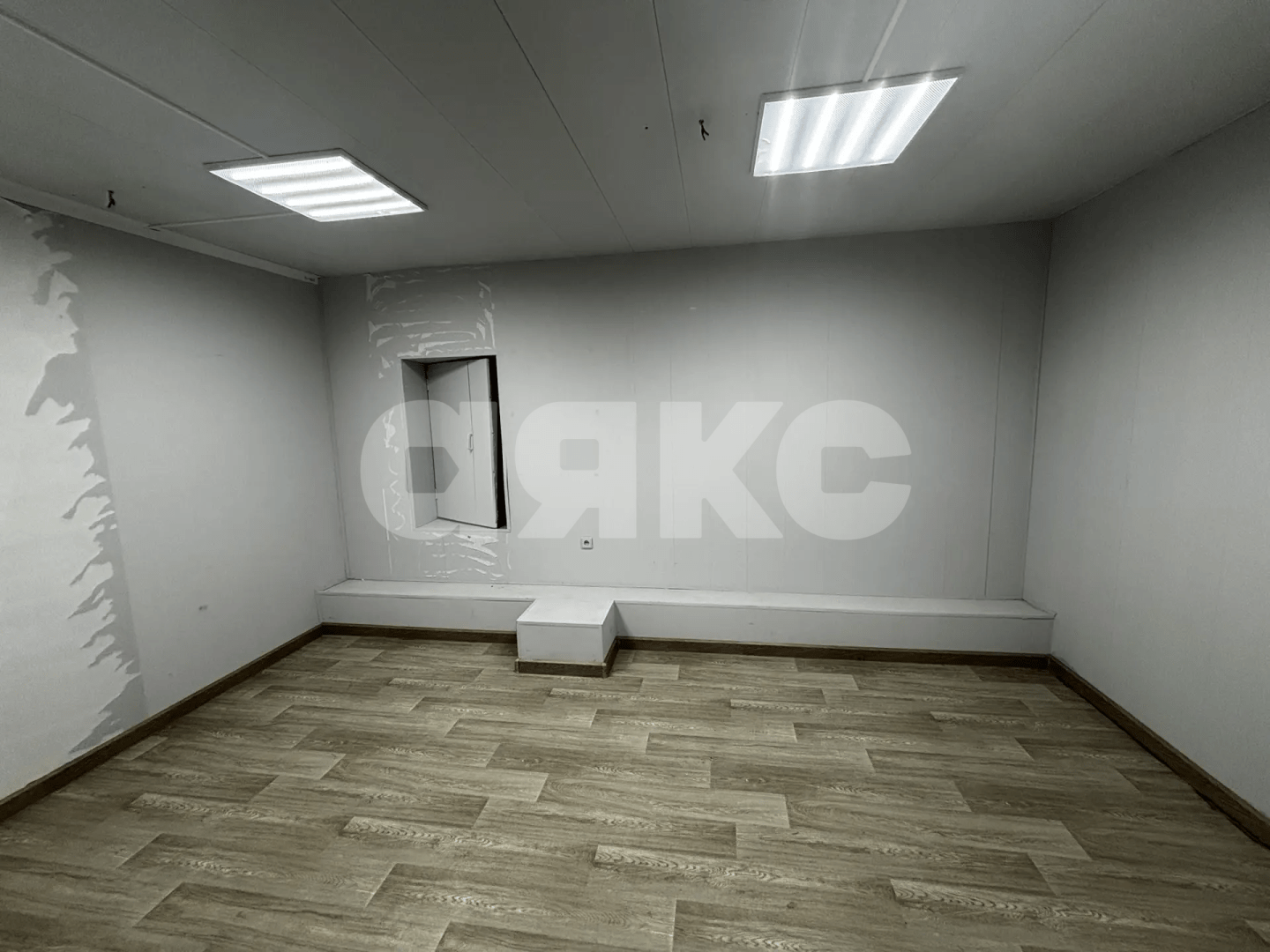 Фото №5: Торговое помещение <span class="whitespace-nowrap">540 м²</span>, <span class="whitespace-nowrap">-1/5 эт.</span> - Волгоград, Кировский, мкр. Развилка, ул. Кирова, 145