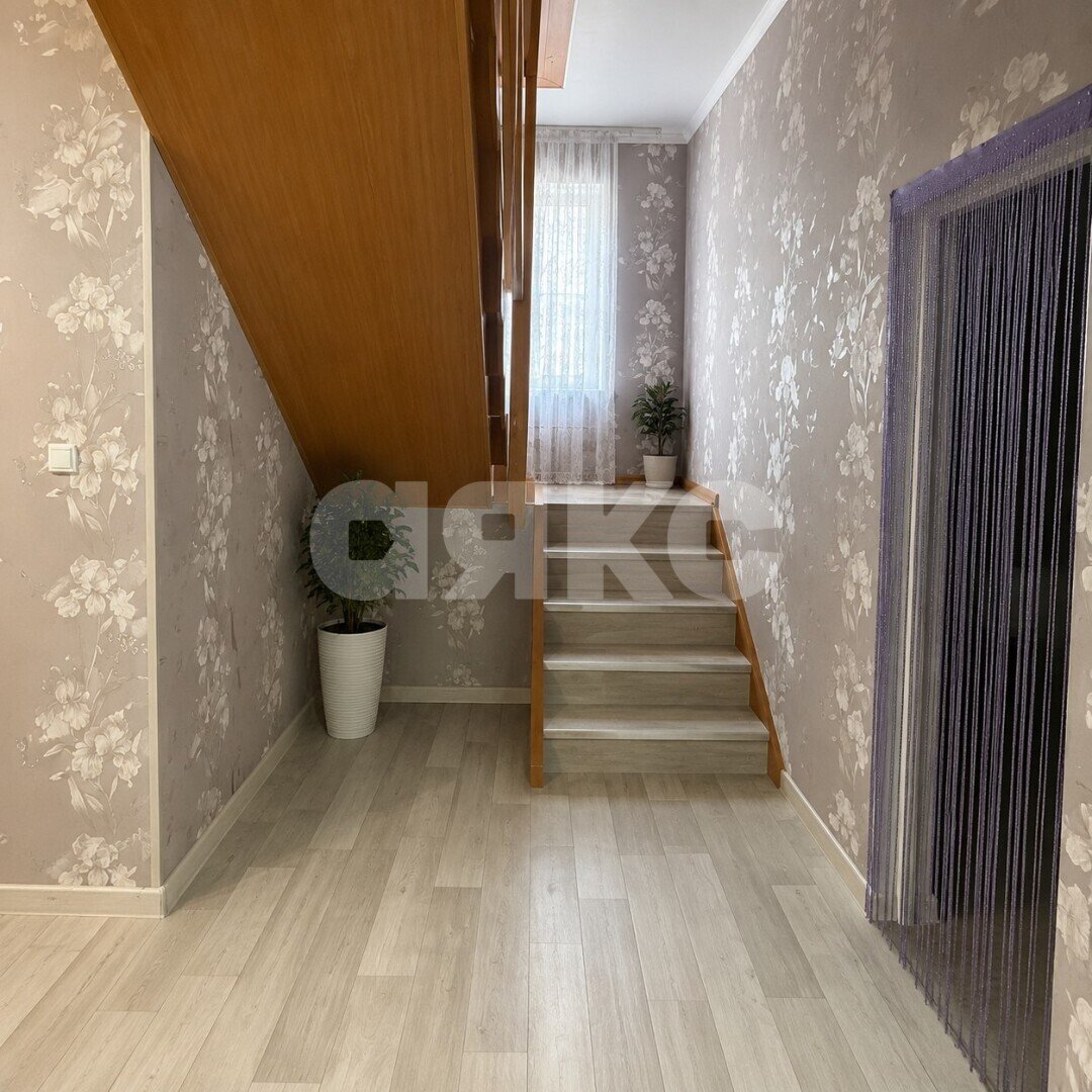 Фото №7: Дом <span class="whitespace-nowrap">105 м²</span> <span class="whitespace-nowrap">+ 5 сот.</span>, <span class="whitespace-nowrap">2 эт.</span> - Новокубанск, пер. Гражданский, 10