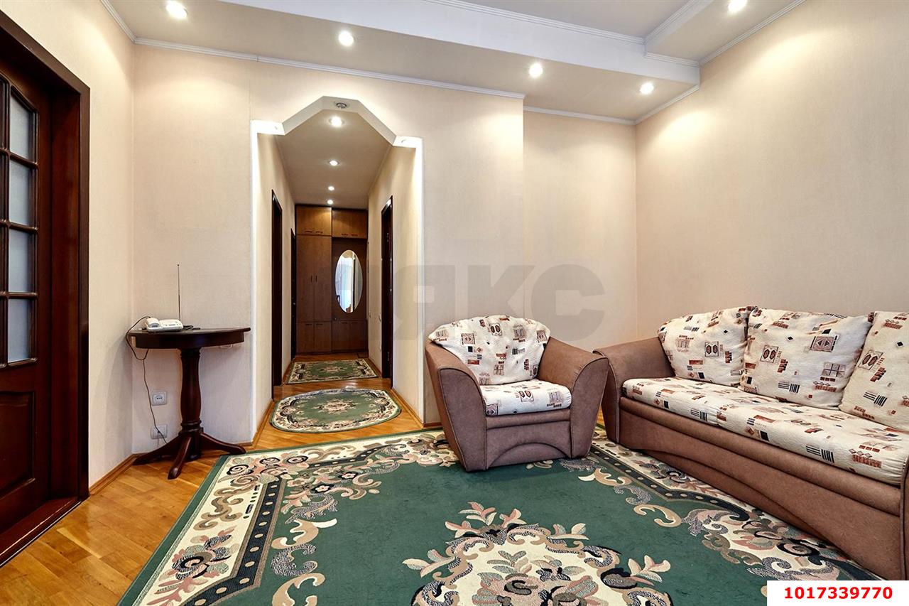 Фото №2: 3-комнатная квартира <span class="whitespace-nowrap">63 м²</span>, <span class="whitespace-nowrap">3/3 эт.</span> - Краснодар, мкр. Западный внутригородской округ, ул. Красная, 167