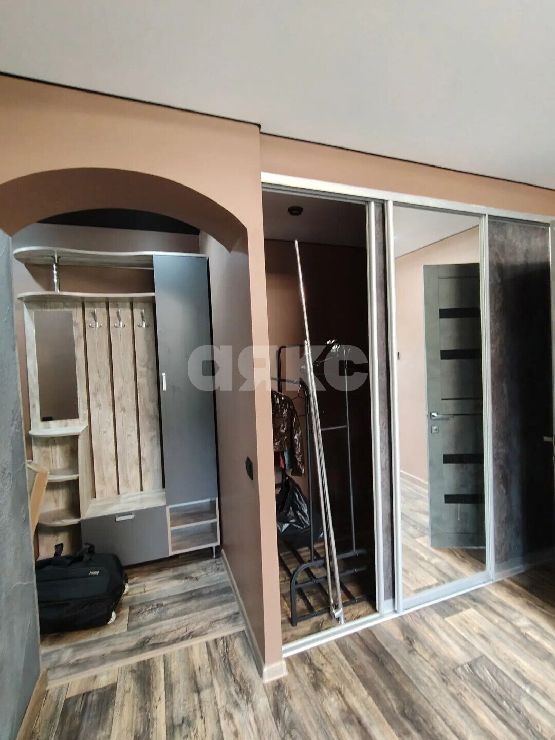 Фото №7: 3-комнатная квартира <span class="whitespace-nowrap">46 м²</span>, <span class="whitespace-nowrap">1/5 эт.</span> - Мариуполь, р. Жовтневый, пр-кт Ленина, 117