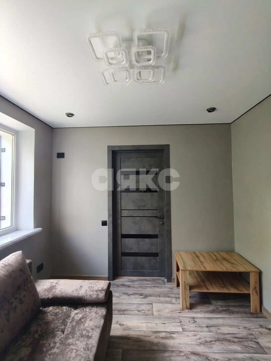 Фото №6: 3-комнатная квартира <span class="whitespace-nowrap">46 м²</span>, <span class="whitespace-nowrap">1/5 эт.</span> - Мариуполь, р. Жовтневый, пр-кт Ленина, 117